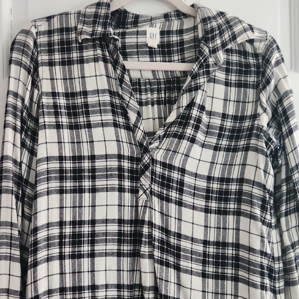 GAP Monochrome Checkered Shirt